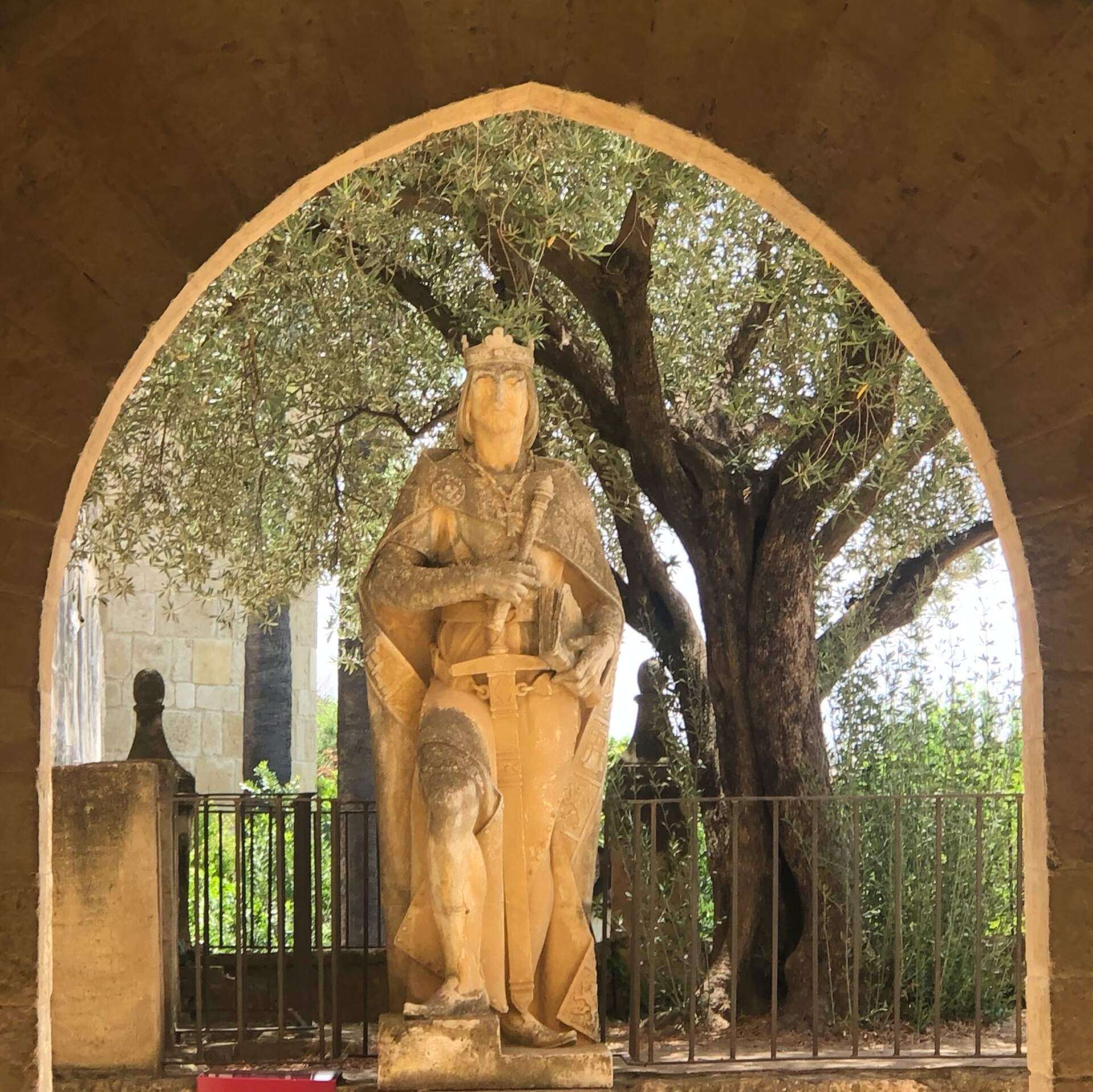 14 Day Spain Itinerary Statues in the Mezquita